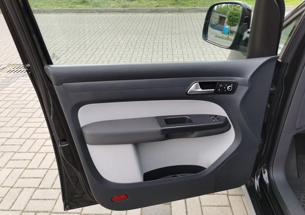Volkswagen Caddy cena 59999 przebieg: 209000, rok produkcji 2014 z Leszno małe 191